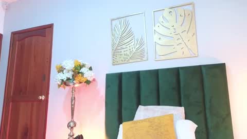 AlissaNix online show from 11.29.25