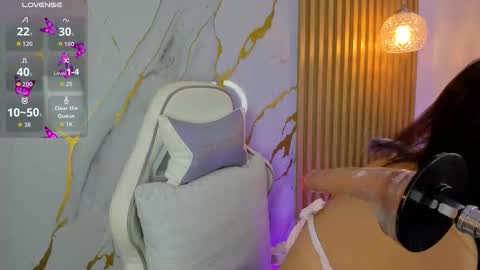 Alissa owens online show from 12.18.25