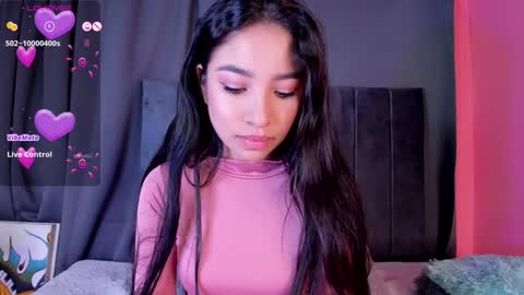 Mara  Isabel online show from 01.08.25