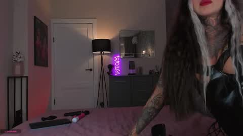 Snapshot of alissasexdoll chatting on 02.02.26 Help me Reach K FollowerslPut your finger up online show from 02.02.26