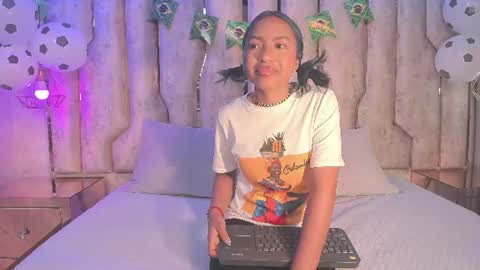 Snapshot of alisse_myers chatting on 06.24.26 alisse_myers online show from 06.24.26