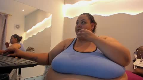 Snapshot of alisson_am chatting on 10.06.25 Alisson online show from 10.06.25