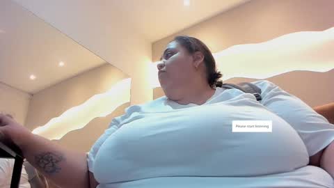 Snapshot of alisson_am chatting on 11.02.25 Alisson online show from 11.02.25