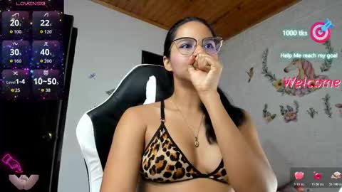 Alisson hoffman05 online show from 11.29.25