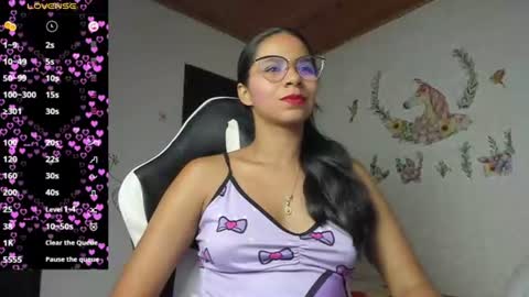 Snapshot of alisson_hoffman05 chatting on 06.30.26 Alisson hoffman05 online show from 06.30.26