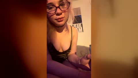 Snapshot of alisyngetslost chatting on 02.22.26 alisyngetslost online show from 02.22.26