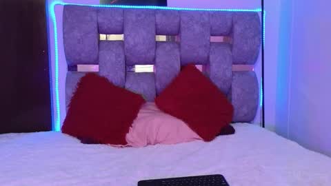 Snapshot of alix_kitty_ chatting on 12.02.25 alix_kitty_ online show from 12.02.25