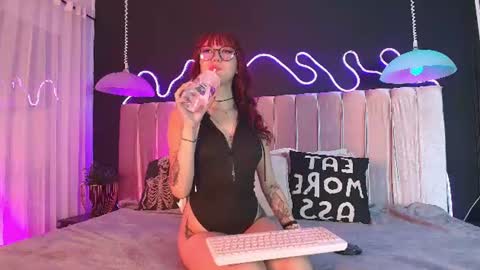 Snapshot of alixx_von_d chatting on 07.22.26 Ali online show from 07.22.26