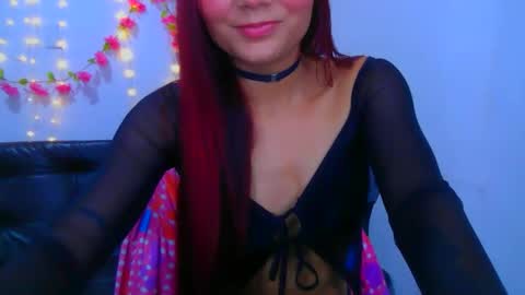 Snapshot of alixxe_ chatting on 10.30.25 alixxe_ online show from 10.30.25