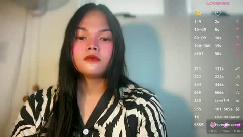 A CUTE GIRL NAME ALIYAH online show from 06.30.26