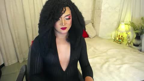 Snapshot of aliyahhugecock chatting on 04.24.26 Aliyah online show from 04.24.26