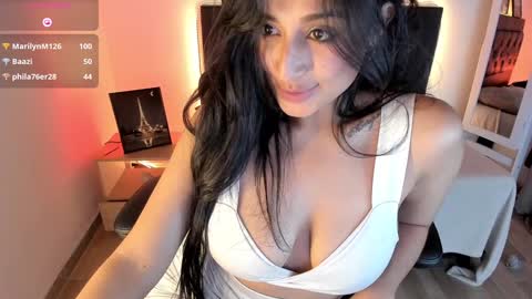 Alizee online show from 12.16.24