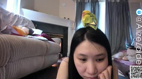 Alize Zaide online show from 10.22.25