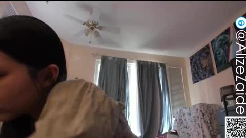 Snapshot of alizezaide chatting on 02.25.26 Alize Zaide online show from 02.25.26