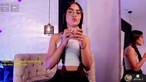 Snapshot of alizza_ chatting on 09.28.25 alizza_ online show from 09.28.25