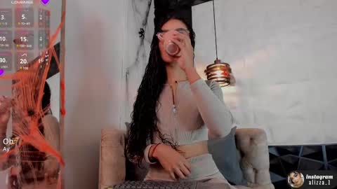 Snapshot of alizza_ chatting on 10.15.25 alizza_ online show from 10.15.25