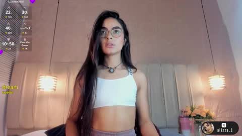 Snapshot of alizza_ chatting on 11.09.25 alizza_ online show from 11.09.25