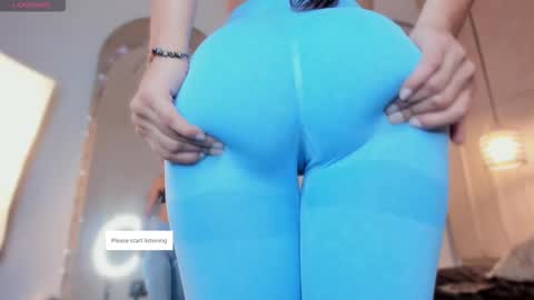 Snapshot of alizza_ chatting on 11.10.25 alizza_ online show from 11.10.25