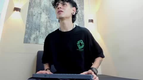 Snapshot of alkimia_tt chatting on 03.30.26 JEFERSON online show from 03.30.26