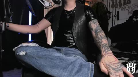   online show from 01.01.25