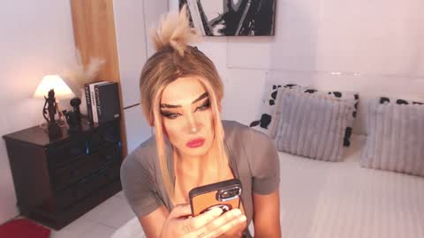 Miss Gia online show from 01.19.25