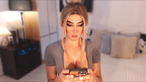 Miss Gia online show from 01.22.25