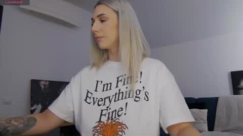 A day u didnt smile is a lost day online show from 02.24.25