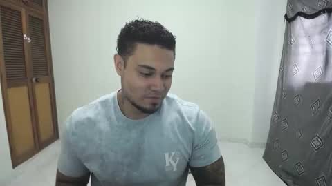 Snapshot of allen_ferrer10 chatting on 01.18.26 allen_ferrer10 online show from 01.18.26