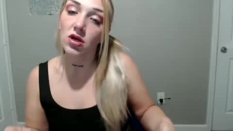 Snapshot of allforthedxll chatting on 01.22.25 allforthedxll online show from 01.22.25