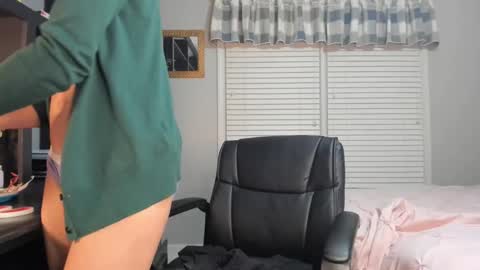 wishlist on bio online show from 02.06.25