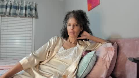 wishlist on bio online show from 02.08.25