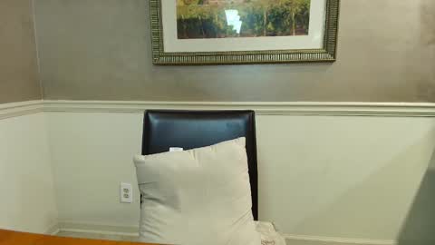 wishlist on bio online show from 10.08.25