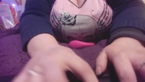 Snapshot of alli_kat78 chatting on 12.04.24 Alli Kat online show from 12.04.24