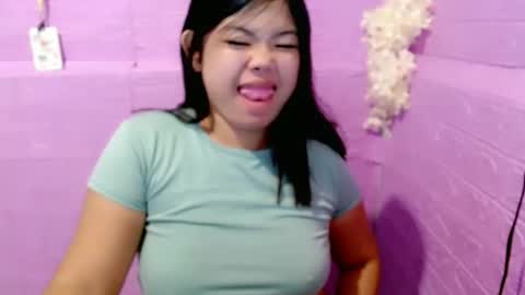 allianahpetit online show from 12.21.25