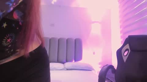 Snapshot of allicelover chatting on 12.18.25 ALLICE online show from 12.18.25