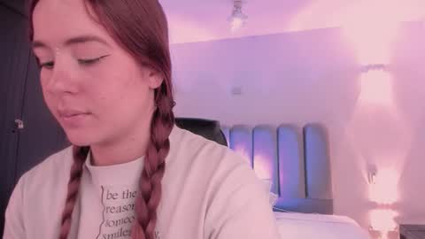 Snapshot of allicelover chatting on 12.22.25 ALLICE online show from 12.22.25