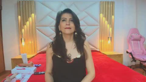 Snapshot of allie_pearl chatting on 10.17.25 Aliie online show from 10.17.25