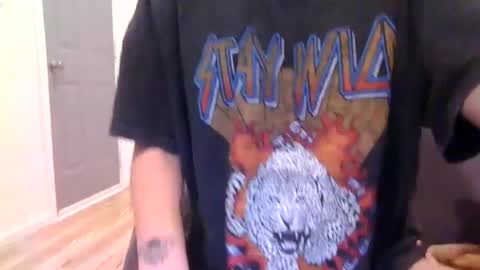 Snapshot of alliebearx chatting on 02.11.25 alliebearx online show from 02.11.25