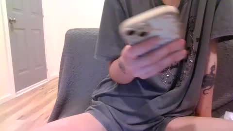 Snapshot of alliebearx chatting on 02.12.25 alliebearx online show from 02.12.25