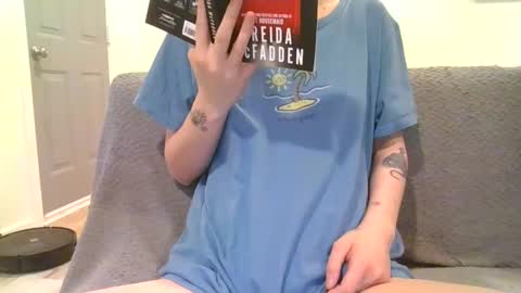 Snapshot of alliebearx chatting on 02.24.25 alliebearx online show from 02.24.25