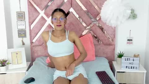 Snapshot of allis0n_ik chatting on 12.03.25 ALLIS0N IK online show from 12.03.25