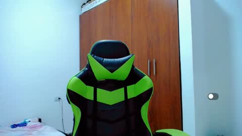 Snapshot of allison_baby_2416 chatting on 12.29.24 Alisson online show from 12.29.24