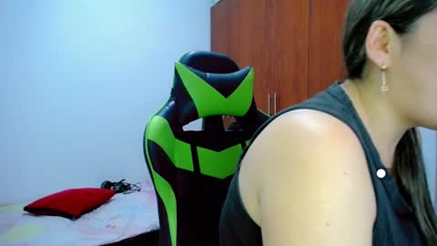 Snapshot of allison_baby_2416 chatting on 01.08.25 Alisson online show from 01.08.25