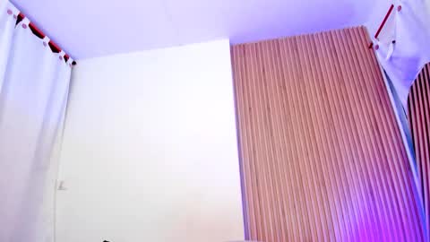 Snapshot of allison_fosther chatting on 10.21.25 allison_fosther online show from 10.21.25