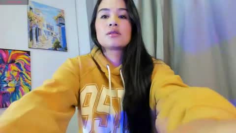 Snapshot of allison_love chatting on 05.17.26 allison online show from 05.17.26