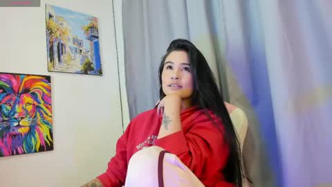Snapshot of allison_love chatting on 05.19.26 allison online show from 05.19.26