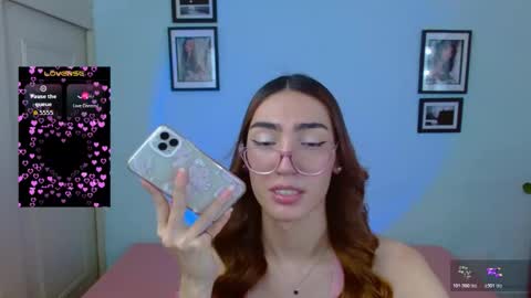 Snapshot of allisonblossom chatting on 11.01.25 online show from 11.01.25