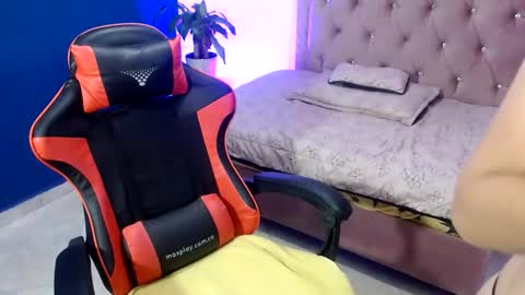 Snapshot of allisonlove_88 chatting on 01.18.25 ALLISON online show from 01.18.25