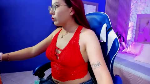 Snapshot of allisonlove_88 chatting on 11.12.25 ALLISON online show from 11.12.25