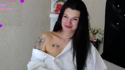 Snapshot of allisonn223 chatting on 01.11.25 Deea online show from 01.11.25